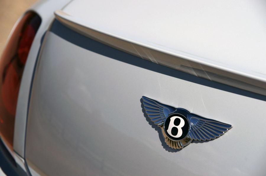 Детали экстерьера Bentley Continental SuperSports Convertible 2010 года  (фото 50 из 108)